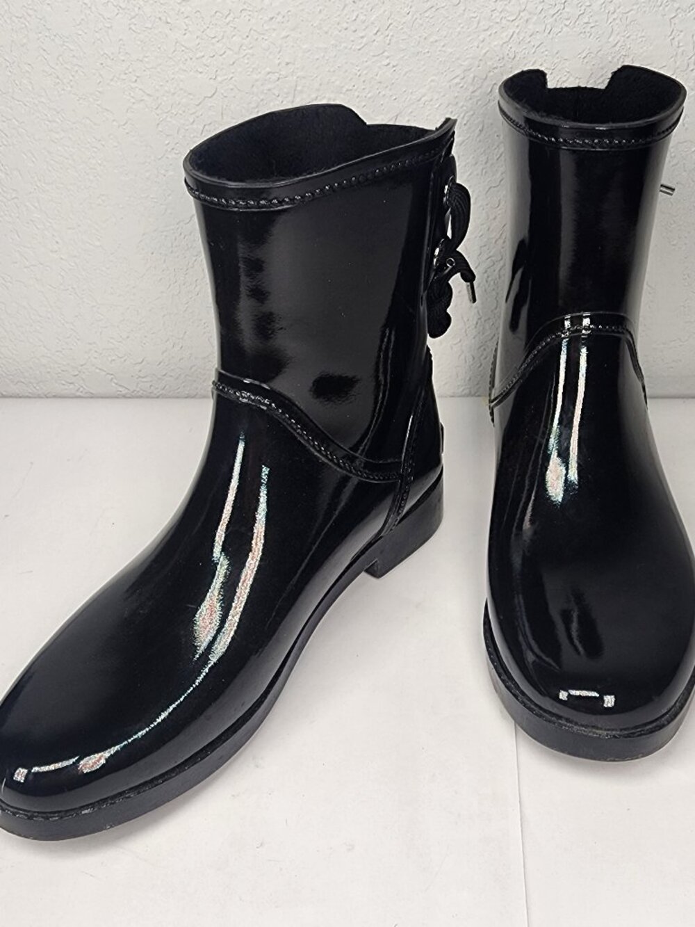 Michael Kors Woman's 6 Black Waterproof Mid-Calf Rain Boots Logo Accent Shoe